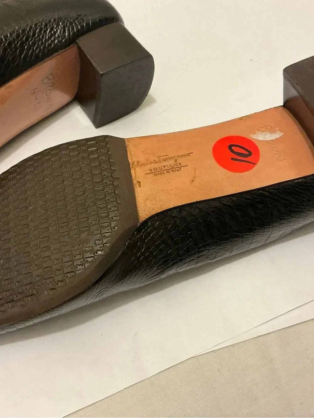 Salvatore Ferragamo Women's dark brown Croc-Embossed Leather Flats 10AA